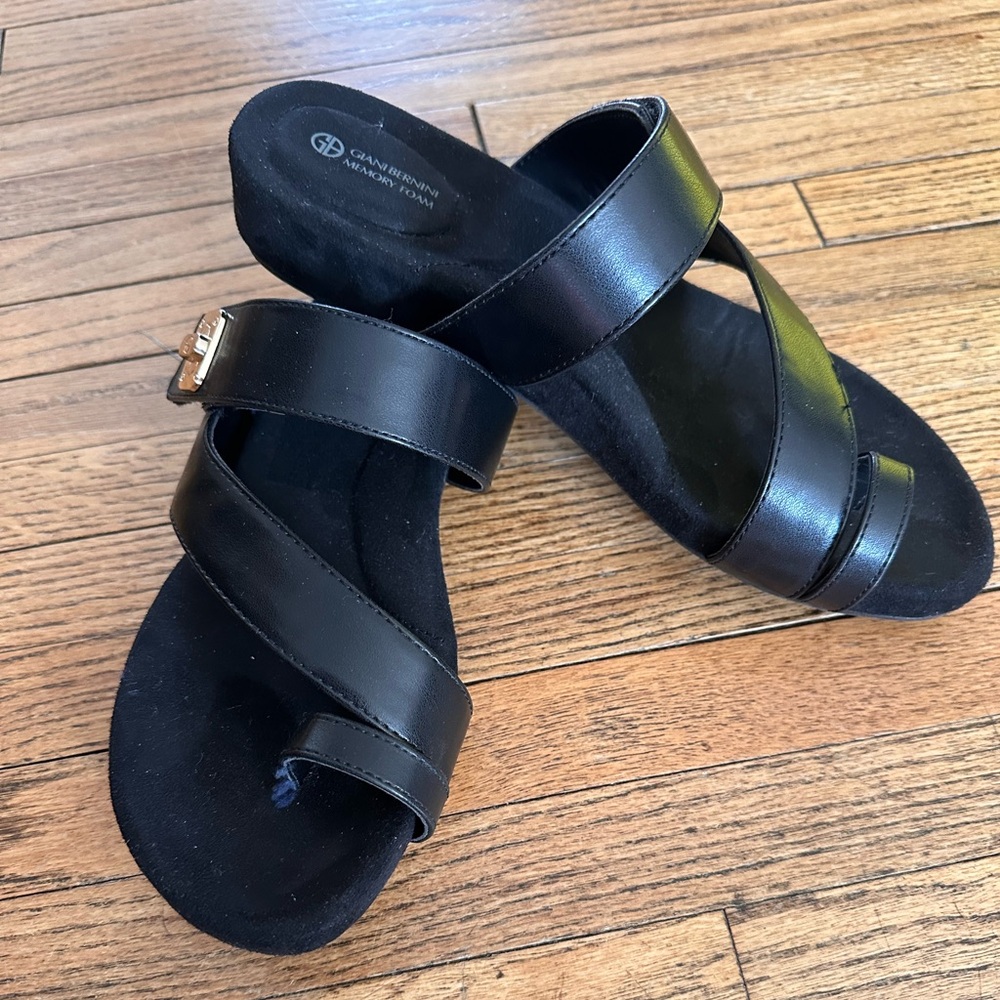 Like new Giani Bernini sandals